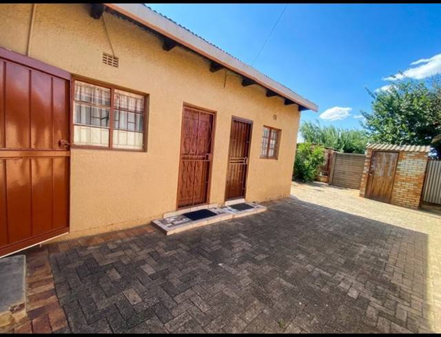 2 BEDROOM HOUSE FOR SALE IN SHARPEVILLE